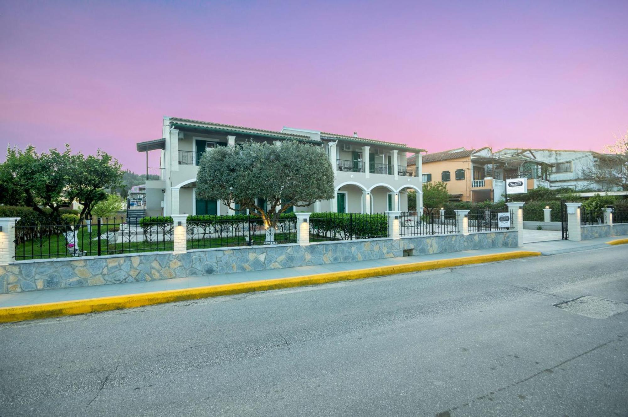 Stavros Apartments Kontokali Next To Gouvia Marina Exterior foto